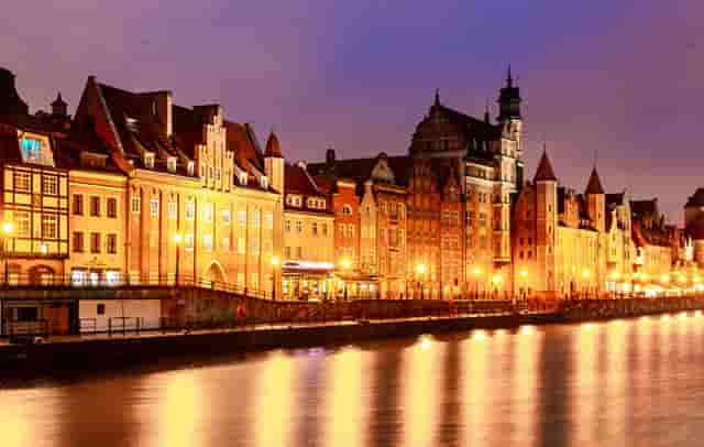 韩国女孩穿搭冬季图(日本女孩冬季穿搭)