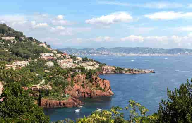 男士时尚服饰搭配技巧(女装时尚服饰搭配图片夏)